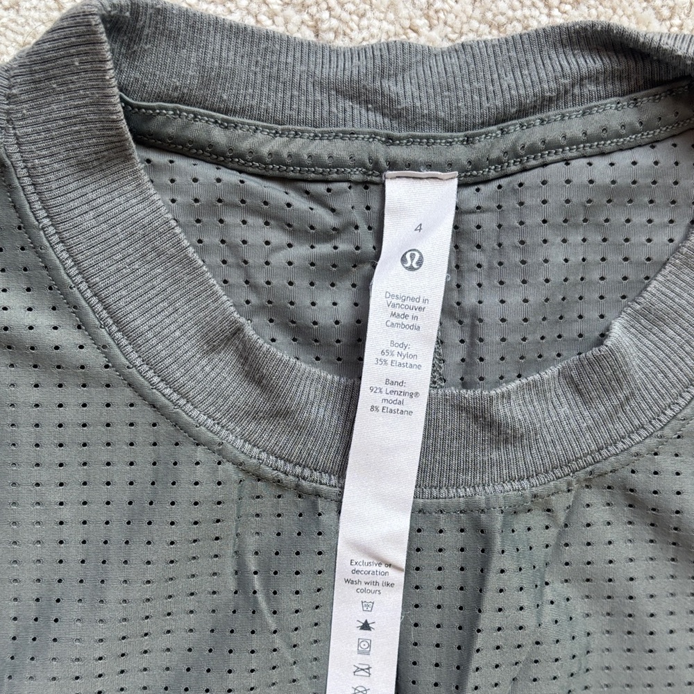 lululemon athletica tank/tee bundle - Picture 3 of 4